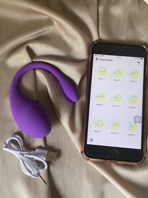 Trứng rung điều khiển qua App điện thoại